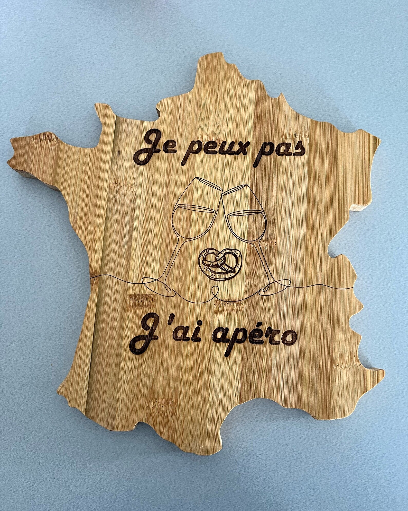 Planche à découper en bois gravée, cadeau de mariage personnalisé, cadeau d'anniversaire de planche